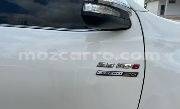 Comprar Usado Toyota Hiluxe Revo Branco Carro em Maputo em Maputo Comprar Usado Toyota Hiluxe Revo Branco Carro em Maputo em Maputo