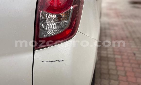 Nunua Ilio tumika Toyota Ractis Nyeupe Gari ndani ya Maputo nchini Maputo Nunua Ilio tumika Toyota Ractis Nyeupe Gari ndani ya Maputo nchini Maputo