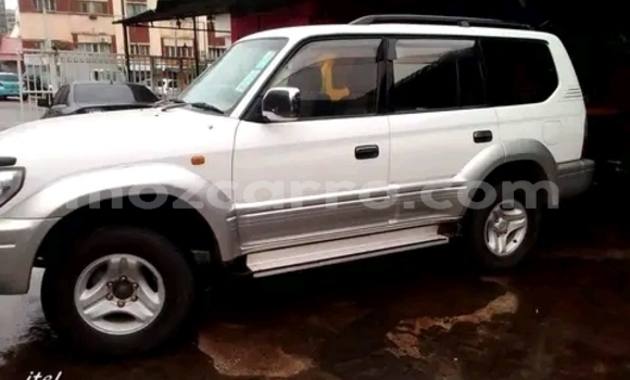 Buy Used Toyota Land Cruiser Prado White Car in Maputo in Maputo Buy Used Toyota Land Cruiser Prado White Car in Maputo in Maputo