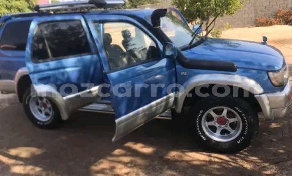 Comprar Usado Toyota Hilux Surf Azul Carro em Maputo em Maputo