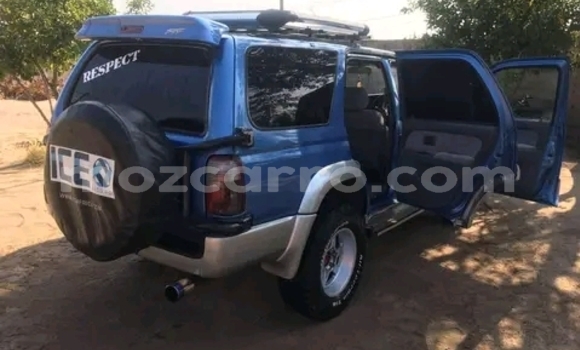 Nunua Ilio tumika Toyota Hilux Surf Bluu Gari ndani ya Maputo nchini Maputo Nunua Ilio tumika Toyota Hilux Surf Bluu Gari ndani ya Maputo nchini Maputo