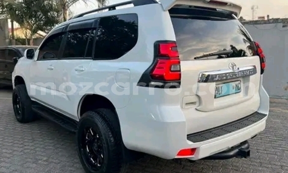 Nunua Ilio tumika Toyota Land Cruiser Prado Nyeupe Gari ndani ya Maputo nchini Maputo Nunua Ilio tumika Toyota Land Cruiser Prado Nyeupe Gari ndani ya Maputo nchini Maputo