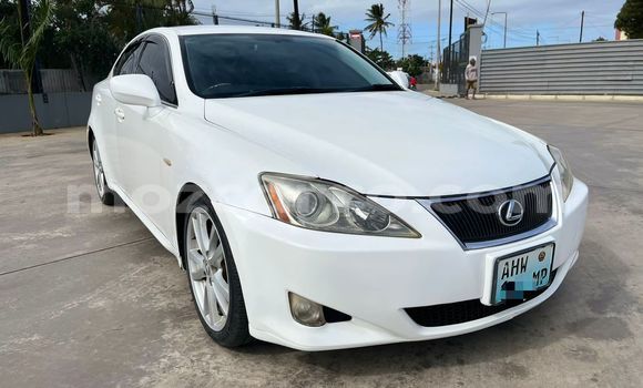 Tenga Tsaru Lexus IS Chena Mota in Maputo in Maputo