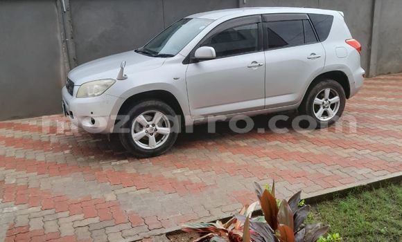 Comprar Usado Toyota RAV4 Prata Carro em Maputo em Maputo Comprar Usado Toyota RAV4 Prata Carro em Maputo em Maputo