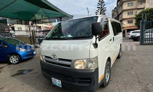 Nunua Ilio tumika Toyota Hiace Nyeupe Gari ndani ya Maputo nchini Maputo