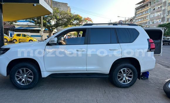 Nunua Ilio tumika Toyota Prado Nyeupe Gari ndani ya Maputo nchini Maputo Nunua Ilio tumika Toyota Prado Nyeupe Gari ndani ya Maputo nchini Maputo