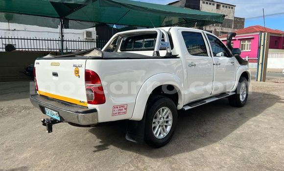 Tenga Tsaru Toyota Hilux Chena Mota in Maputo in Maputo Tenga Tsaru Toyota Hilux Chena Mota in Maputo in Maputo