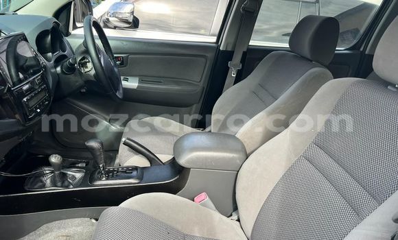 Tenga Tsaru Toyota Hilux Chena Mota in Maputo in Maputo Tenga Tsaru Toyota Hilux Chena Mota in Maputo in Maputo