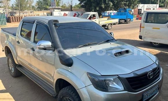 Nunua Ilio tumika Toyota Hilux Nyingine Gari ndani ya Maputo nchini Maputo