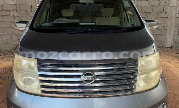 Comprar Usado Nissan Elgrand Bege Carro em Nampula em Nampula