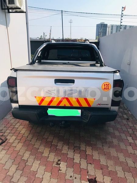 Big with watermark isuzu d max maputo maputo 16652