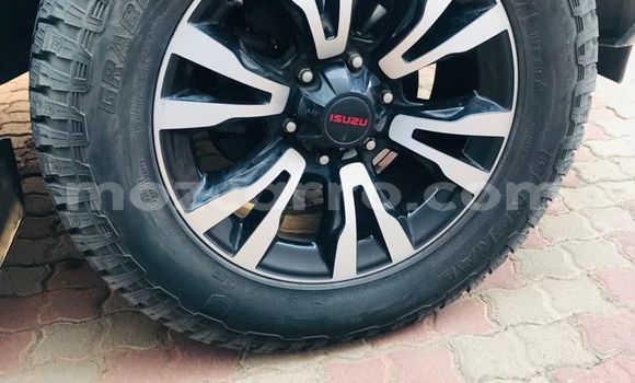 Nunua Ilio tumika Isuzu D-MAX Nyingine Gari ndani ya Maputo nchini Maputo Nunua Ilio tumika Isuzu D-MAX Nyingine Gari ndani ya Maputo nchini Maputo