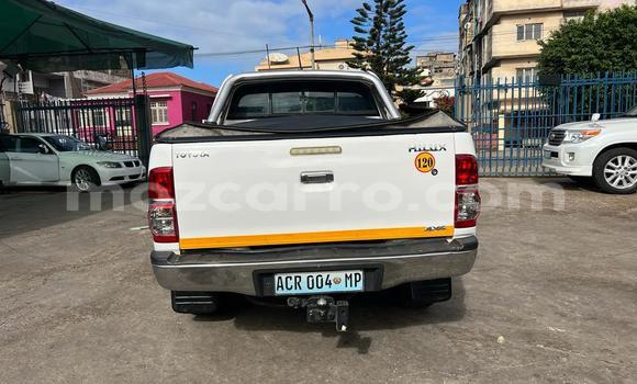 Tenga Tsaru Toyota Hilux Chena Mota in Maputo in Maputo Tenga Tsaru Toyota Hilux Chena Mota in Maputo in Maputo