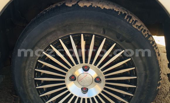 Comprar Usado Toyota Runx Prata Carro em Maputo em Maputo Comprar Usado Toyota Runx Prata Carro em Maputo em Maputo