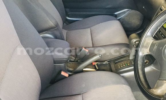 Comprar Usado Toyota Runx Prata Carro em Maputo em Maputo Comprar Usado Toyota Runx Prata Carro em Maputo em Maputo