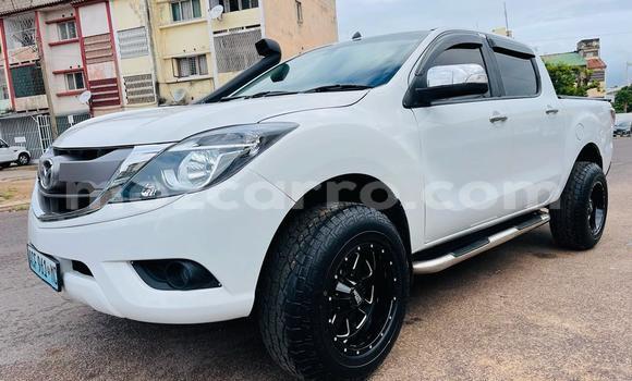 Nunua Ilio tumika Mazda BT-50 Nyeupe Gari ndani ya Maputo nchini Maputo Nunua Ilio tumika Mazda BT-50 Nyeupe Gari ndani ya Maputo nchini Maputo
