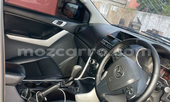 Comprar Usado Mazda BT-50 Preto Carro em Maputo em Maputo Comprar Usado Mazda BT-50 Preto Carro em Maputo em Maputo
