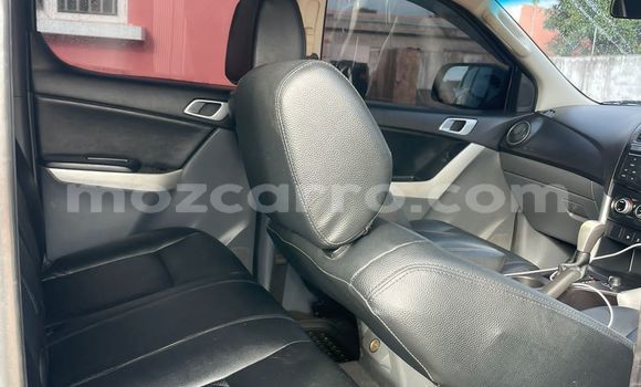 Comprar Usado Mazda BT-50 Preto Carro em Maputo em Maputo Comprar Usado Mazda BT-50 Preto Carro em Maputo em Maputo