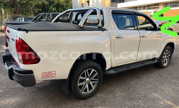 Comprar Usado Toyota Hiluxe Revo Branco Carro em Maputo em Maputo Comprar Usado Toyota Hiluxe Revo Branco Carro em Maputo em Maputo