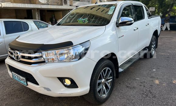 Comprar Usado Toyota Hiluxe Revo Branco Carro em Maputo em Maputo Comprar Usado Toyota Hiluxe Revo Branco Carro em Maputo em Maputo