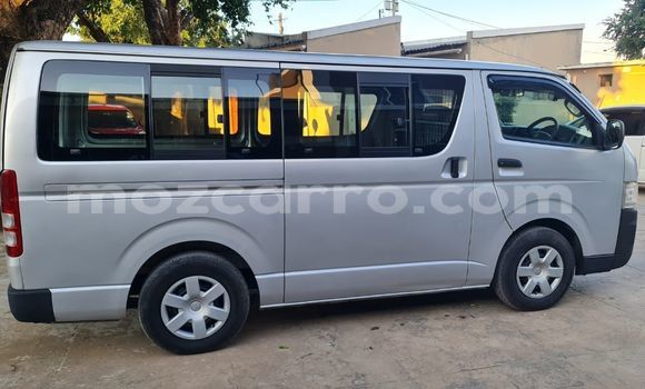 Nunua Ilio tumika Toyota Hiace Nyingine Gari ndani ya Maputo nchini Maputo Nunua Ilio tumika Toyota Hiace Nyingine Gari ndani ya Maputo nchini Maputo
