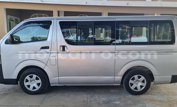 Nunua Ilio tumika Toyota Hiace Nyingine Gari ndani ya Maputo nchini Maputo Nunua Ilio tumika Toyota Hiace Nyingine Gari ndani ya Maputo nchini Maputo