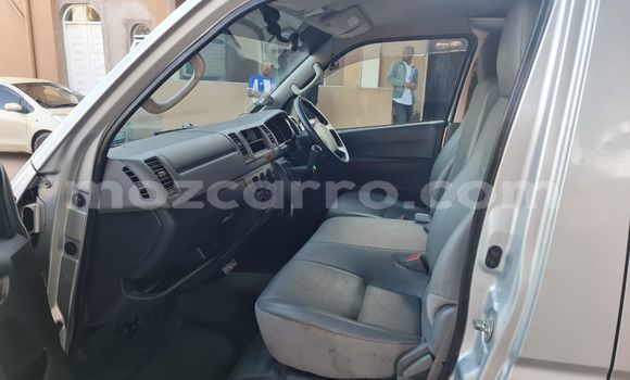 Nunua Ilio tumika Toyota Hiace Nyingine Gari ndani ya Maputo nchini Maputo Nunua Ilio tumika Toyota Hiace Nyingine Gari ndani ya Maputo nchini Maputo