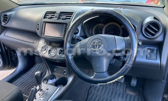 Nunua Ilio tumika Toyota Vanguard Nyeusi Gari ndani ya Maputo nchini Maputo Nunua Ilio tumika Toyota Vanguard Nyeusi Gari ndani ya Maputo nchini Maputo