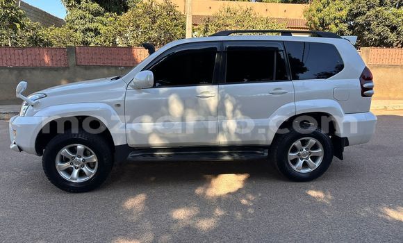 Buy Used Toyota Prado White Car in Maputo in Maputo Buy Used Toyota Prado White Car in Maputo in Maputo