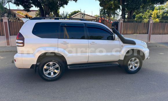 Buy Used Toyota Prado White Car in Maputo in Maputo Buy Used Toyota Prado White Car in Maputo in Maputo