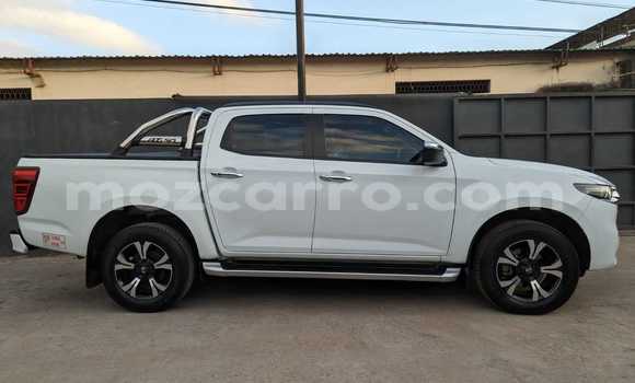 Buy Used Mazda BT-50 White Car in Maputo in Maputo Buy Used Mazda BT-50 White Car in Maputo in Maputo
