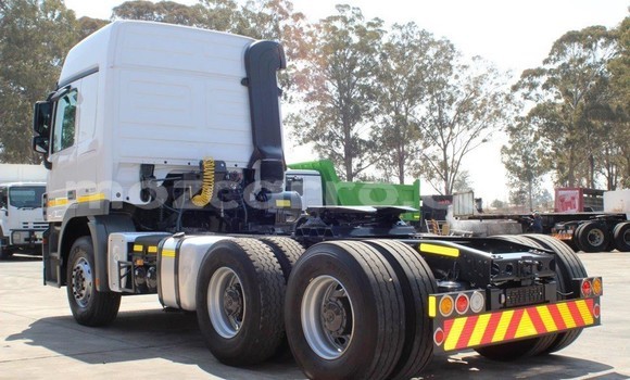 Buy Used Mercedes‒Benz 2644 White Truck in Maputo in Maputo Buy Used Mercedes‒Benz 2644 White Truck in Maputo in Maputo