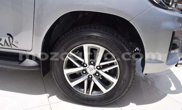 Comprar Usado Toyota Hilux Prata Carro em Maputo em Maputo Comprar Usado Toyota Hilux Prata Carro em Maputo em Maputo