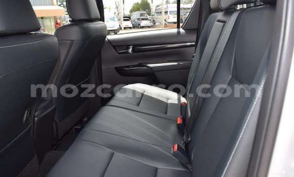 Comprar Usado Toyota Hilux Prata Carro em Maputo em Maputo Comprar Usado Toyota Hilux Prata Carro em Maputo em Maputo