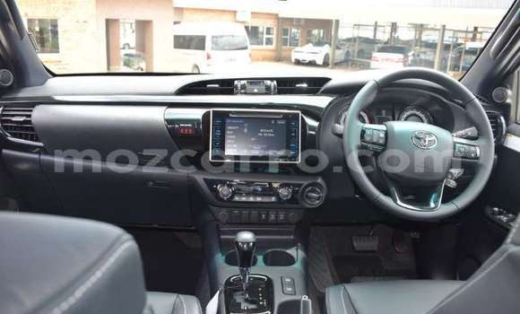Comprar Usado Toyota Hilux Prata Carro em Maputo em Maputo Comprar Usado Toyota Hilux Prata Carro em Maputo em Maputo