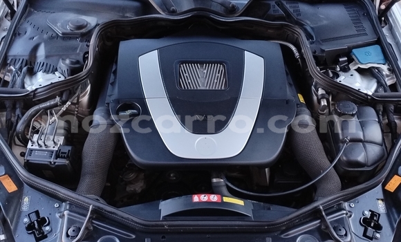 Comprar Usado Mercedes Viano Prata Carro em Maputo em Maputo