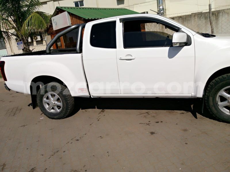 Big with watermark isuzu d max maputo maputo 16697