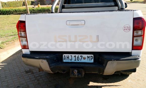 Buy Used Isuzu D-MAX White Car in Maputo in Maputo Buy Used Isuzu D-MAX White Car in Maputo in Maputo