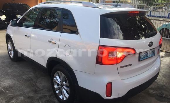 Nunua Ilio tumika Kia Sorento Nyeupe Gari ndani ya Maputo nchini Maputo Nunua Ilio tumika Kia Sorento Nyeupe Gari ndani ya Maputo nchini Maputo