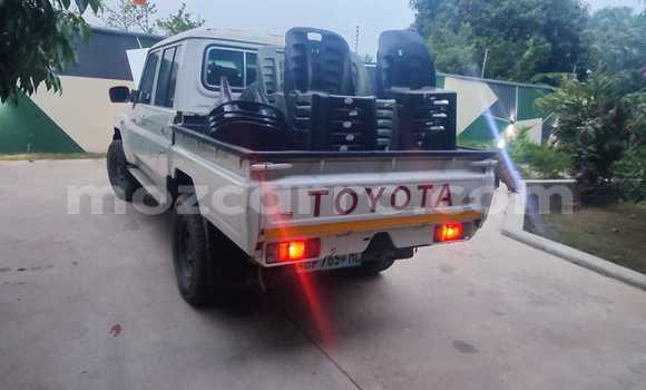 Buy Used Toyota Land Cruiser White Car in Maputo in Maputo Buy Used Toyota Land Cruiser White Car in Maputo in Maputo