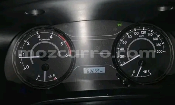 Nunua Ilio tumika Toyota Hilux Nyeupe Gari ndani ya Maputo nchini Maputo Nunua Ilio tumika Toyota Hilux Nyeupe Gari ndani ya Maputo nchini Maputo