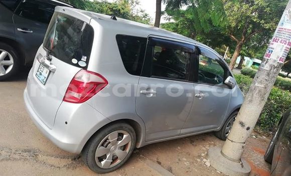 Nunua Ilio tumika Toyota Ractis Fedha Gari ndani ya Maputo nchini Maputo Nunua Ilio tumika Toyota Ractis Fedha Gari ndani ya Maputo nchini Maputo