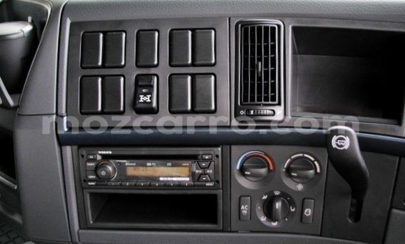 Comprar Usado Volvo F4 Branco Caminhão em Maputo em Maputo Comprar Usado Volvo F4 Branco Caminhão em Maputo em Maputo