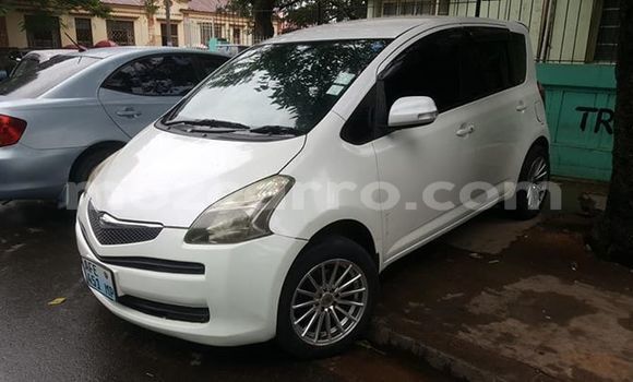 Buy Used Toyota Ractis White Car in Maputo in Maputo Buy Used Toyota Ractis White Car in Maputo in Maputo