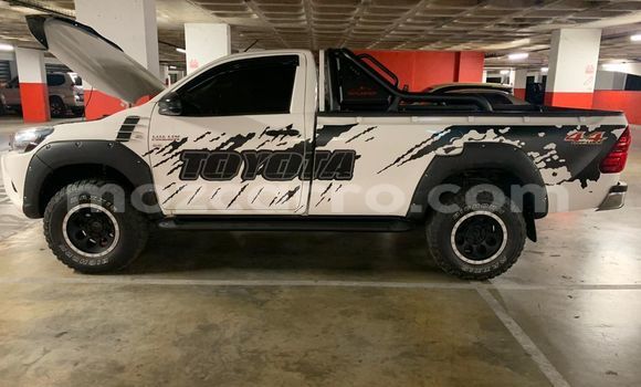 Nunua Ilio tumika Toyota Hiluxe Revo Nyeupe Gari ndani ya Maputo nchini Maputo Nunua Ilio tumika Toyota Hiluxe Revo Nyeupe Gari ndani ya Maputo nchini Maputo