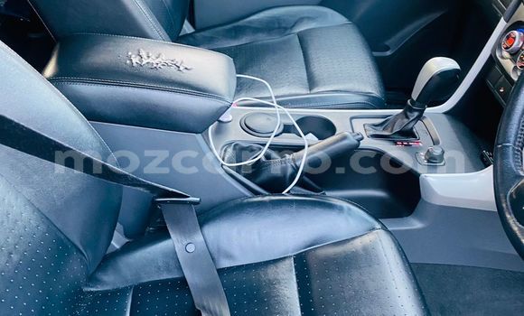 Comprar Usado Mazda BT-50 Branco Carro em Maputo em Maputo Comprar Usado Mazda BT-50 Branco Carro em Maputo em Maputo