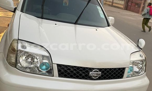 Nunua Ilio tumika Nissan X-Trail Nyeupe Gari ndani ya Maputo nchini Maputo