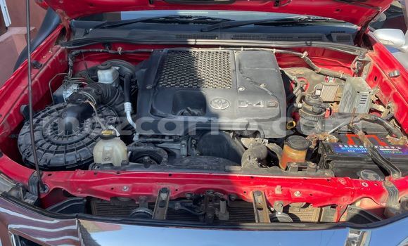 Nunua Ilio tumika Toyota Hilux Nyekundu Gari ndani ya Maputo nchini Maputo Nunua Ilio tumika Toyota Hilux Nyekundu Gari ndani ya Maputo nchini Maputo