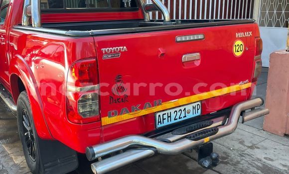 Nunua Ilio tumika Toyota Hilux Nyekundu Gari ndani ya Maputo nchini Maputo Nunua Ilio tumika Toyota Hilux Nyekundu Gari ndani ya Maputo nchini Maputo