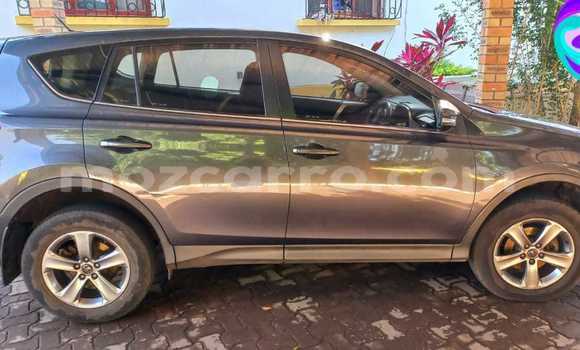 Nunua Ilio tumika Toyota RAV4 Fedha Gari ndani ya Maputo nchini Maputo Nunua Ilio tumika Toyota RAV4 Fedha Gari ndani ya Maputo nchini Maputo